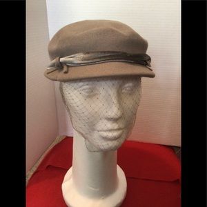 Vintage Gray Felt Hat w Ribbon Trim & Veil